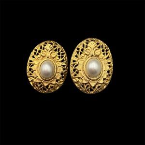 Elegant Vintage Gold and Pearl Earrings